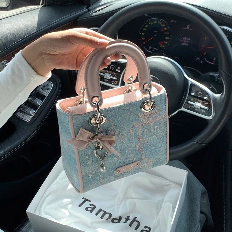 高級感のあるライトラグジュアリー、コントラストカラー、民族風 - Luxury Bags Levels のレビューと価格