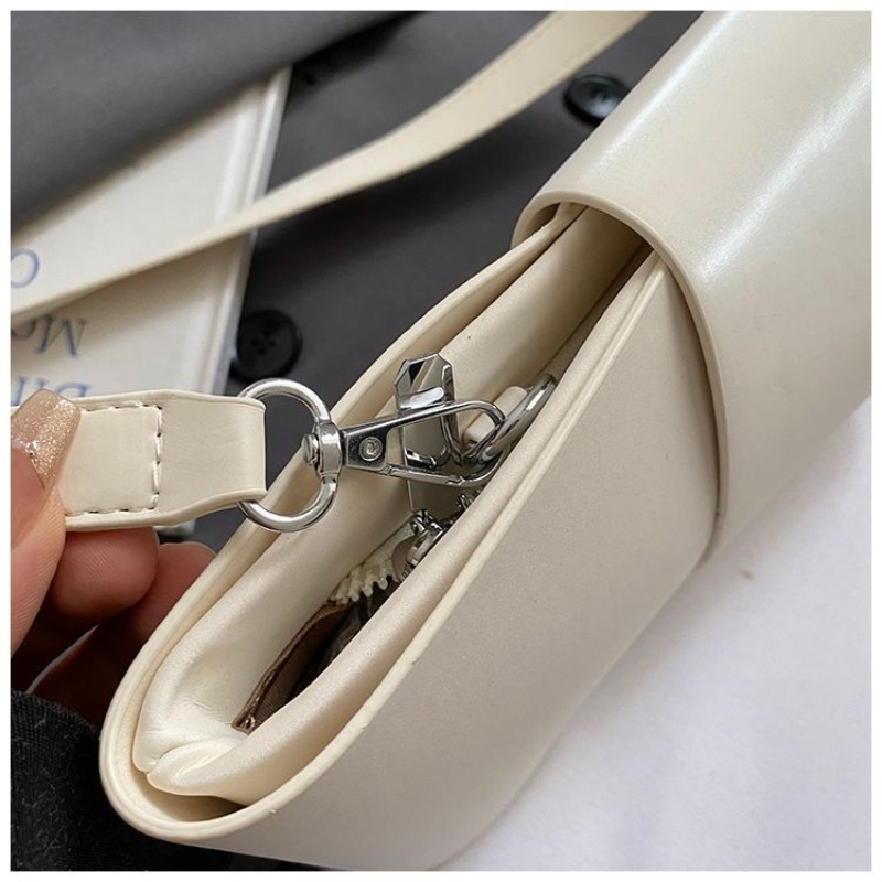 フランス製プレミアムアンダーアームバッグ、トレンド感のあるラ - Luxury Bags Levels のレビューと価格