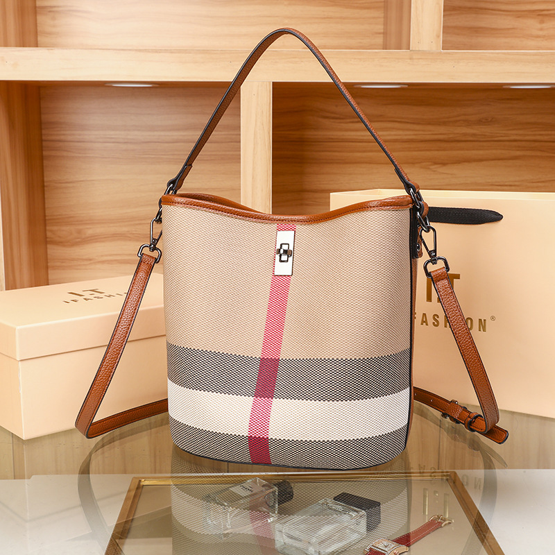 手頃な価格の高級婦人用ハンドバッグ、テクスチャードレザーのシ - Luxury Bags Affordable のレビューと価格