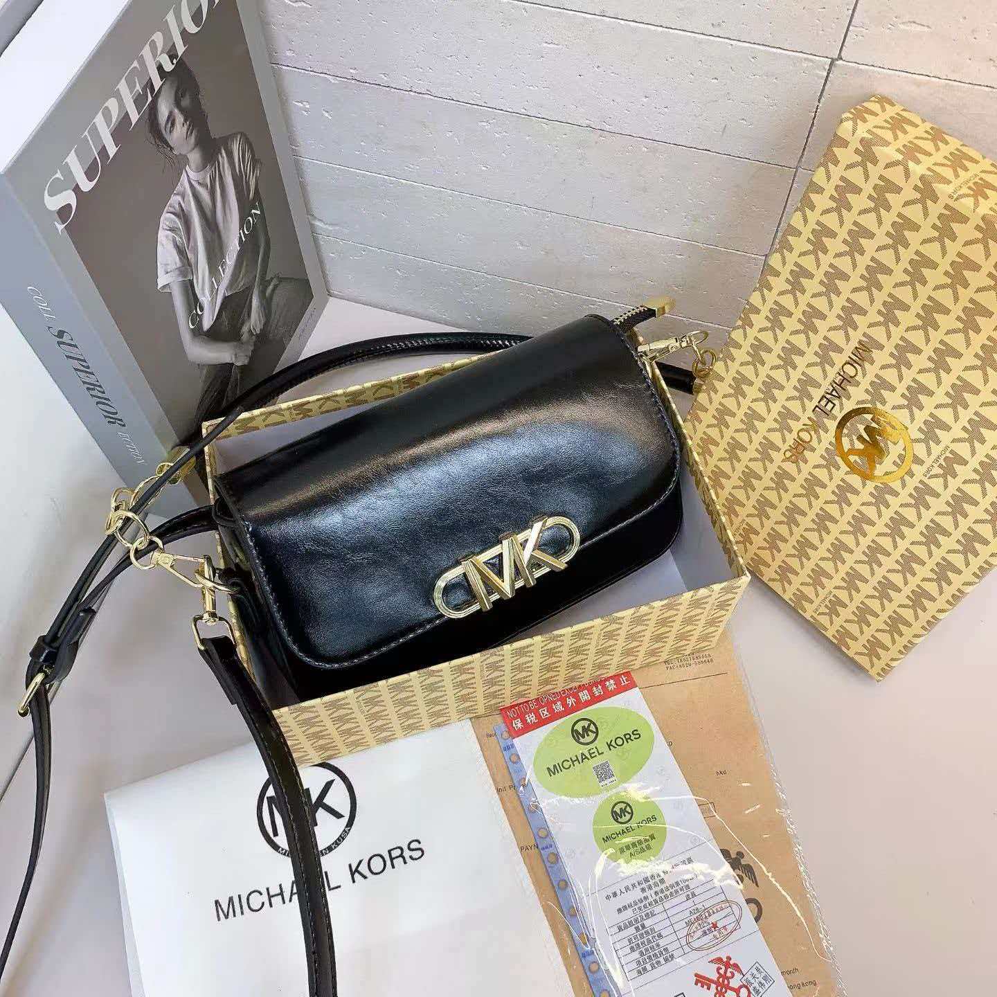 マイケルコースの女性用チェーンバッグ、新しい夏用ブラックショ - Luxury Bags Michael Kors のレビューと価格