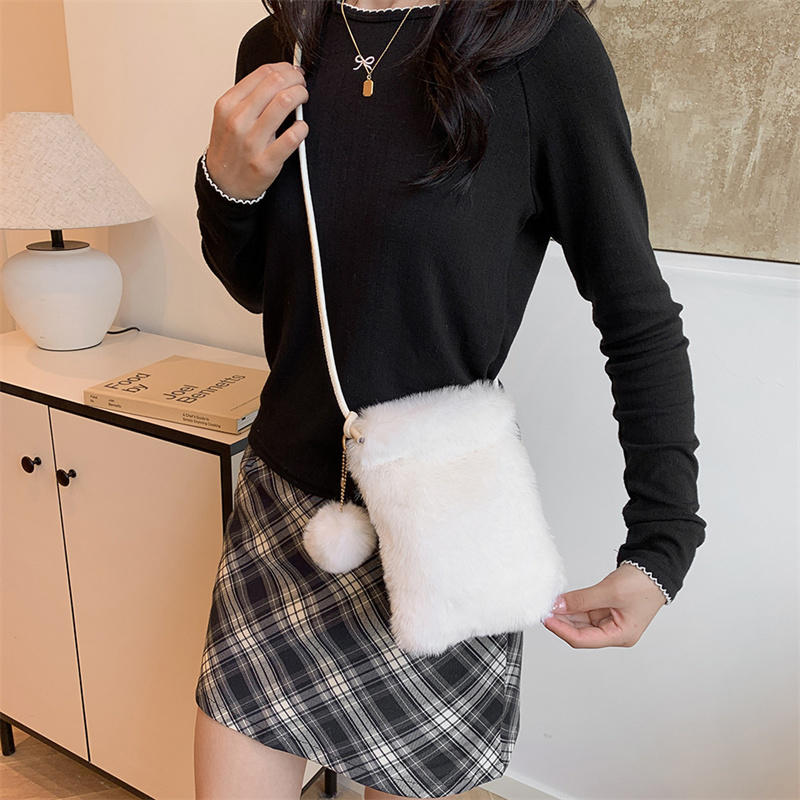 ぬいぐるみ風スマホバッグ 秋冬 無地 エレガント レディース - Accordion Wallet Zip のレビューと価格