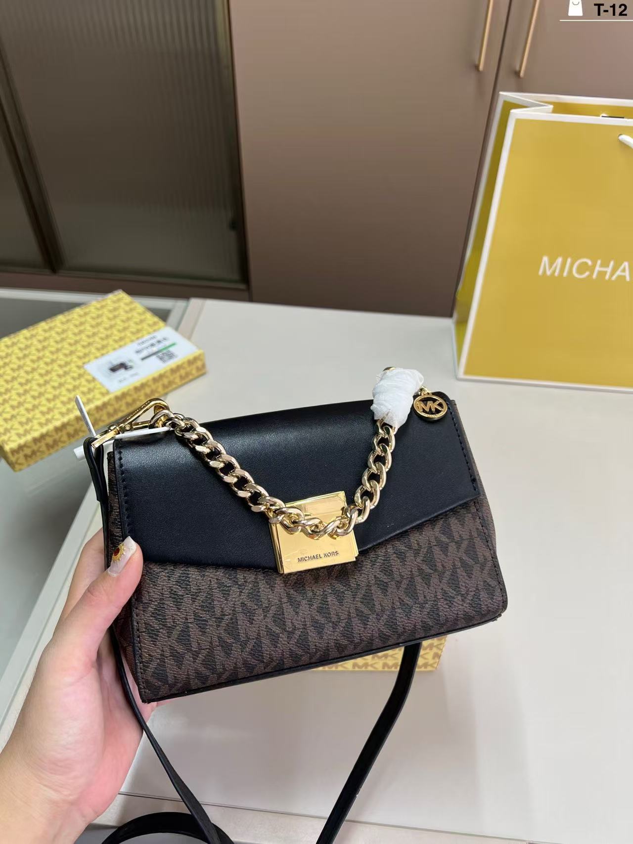 新品のマイケル・コースの女性用高級デザインショルダーバッグ、 - Luxury Bags Michael Kors のレビューと価格