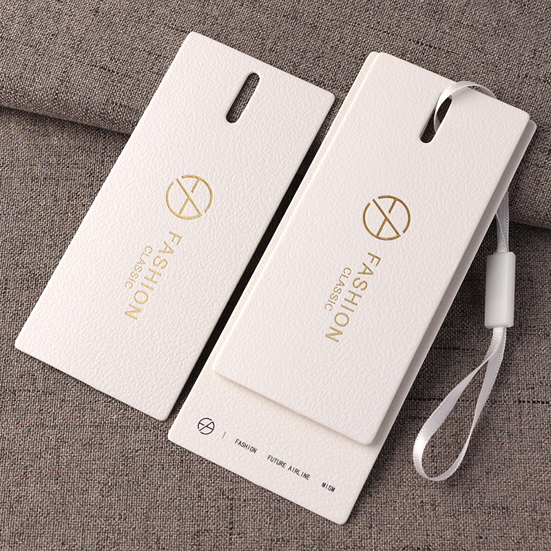 700gsmミラノ紙製カスタムハンガータグ、衣料品用ホットス - Luxury Bags Price のレビューと価格