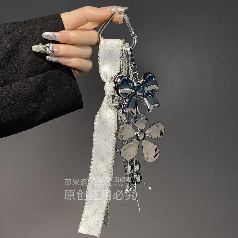 かわいい女性用バッグチャーム高級誕生日プレゼント手作りシルバ - Luxury Bags Made In China のレビューと価格